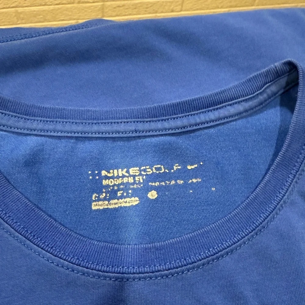 Nike Blue Short Sleeve Tees for Sporty Comfort
